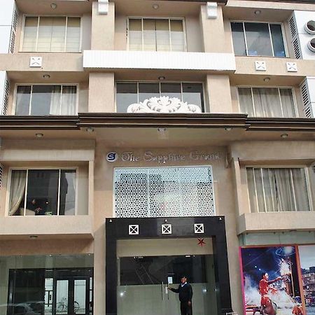 Hotel The Sapphire Grand Varanasi Esterno foto