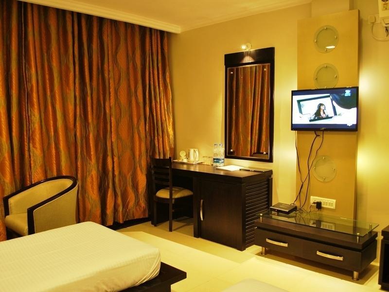 Hotel The Sapphire Grand Varanasi Camera foto
